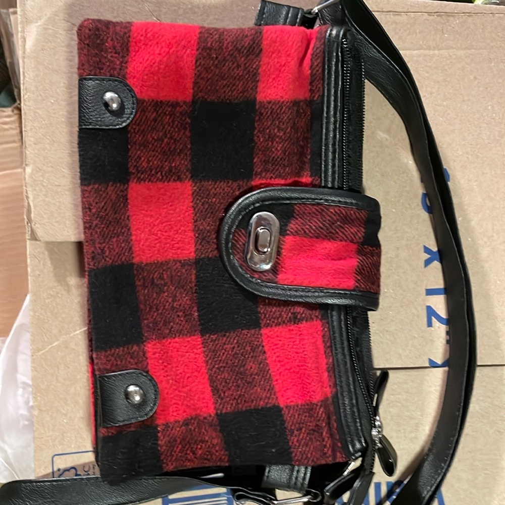 Woodland Creekk purse, NWT